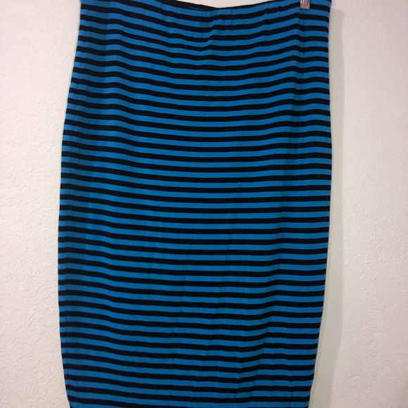 Vince Camuto pencil skirts - Picture 7 of 7